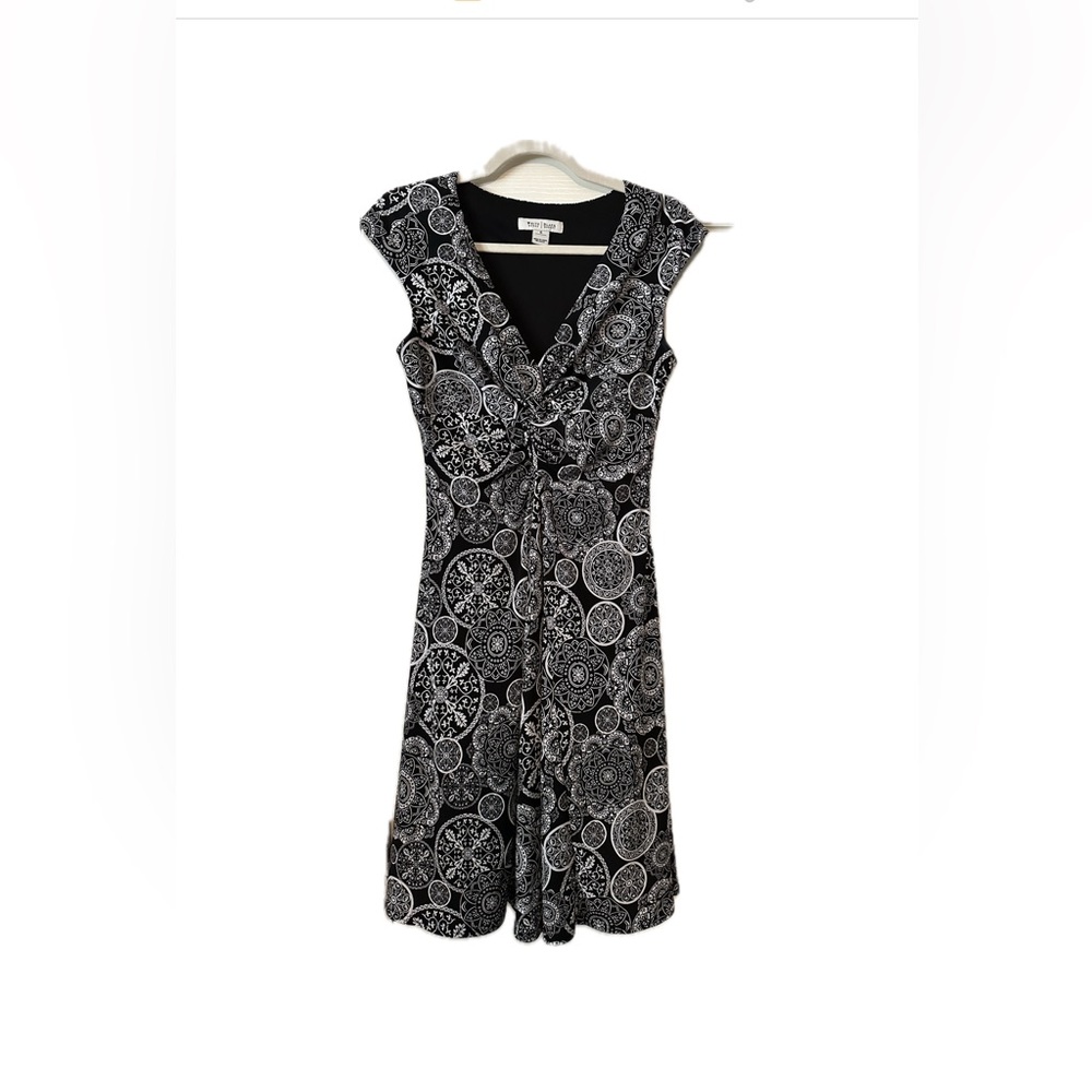 White House Black Market Dress, size 6